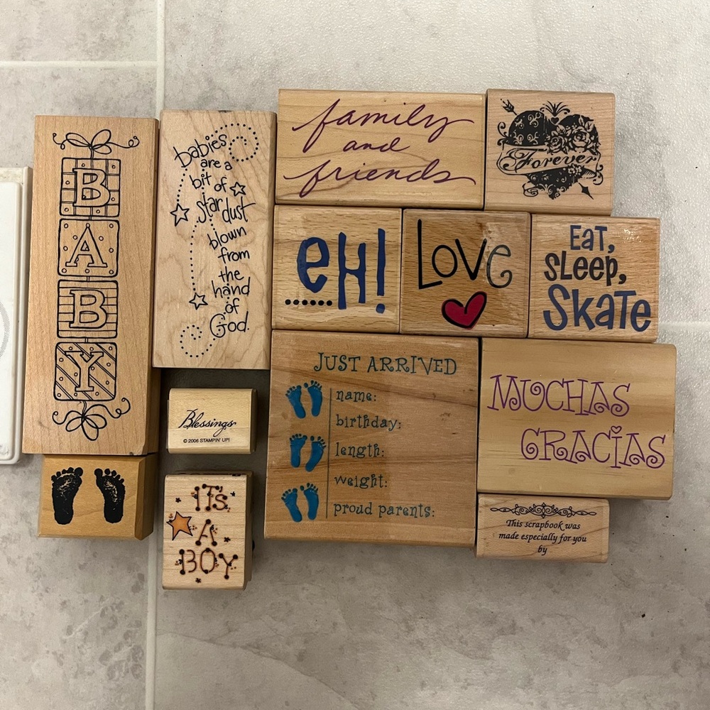 Wooden Baby and Family Sentiment Stamp Set - Natural Wood